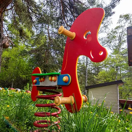 комплекс родопска среща - къщи и *